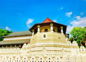 Temple of the Tooth, Kandy
