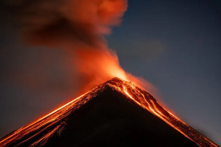 Volcán de Fuego de noche