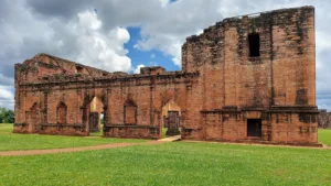 Ruinas de la iglesia de Jesús de Tavarangue