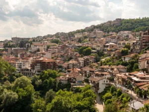Houses of Veliko Tarnovo above the Yantra