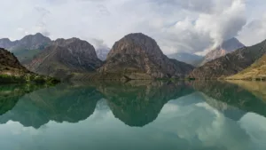 Iskanderkul Lake, Fann Mountains