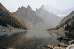 El lago Agnes sobre el lago Louise