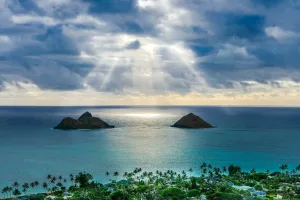 Sun Rays over the Mokulua Islands, Oʻahu