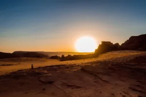 Atardecer sobre la meseta del Ennedi