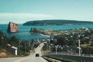 El pueblo de Percé y su roca